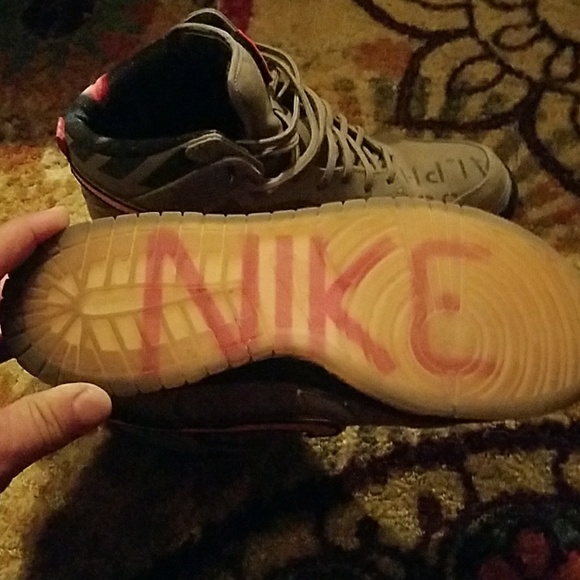 Nike hi tops - Picture 4 of 5